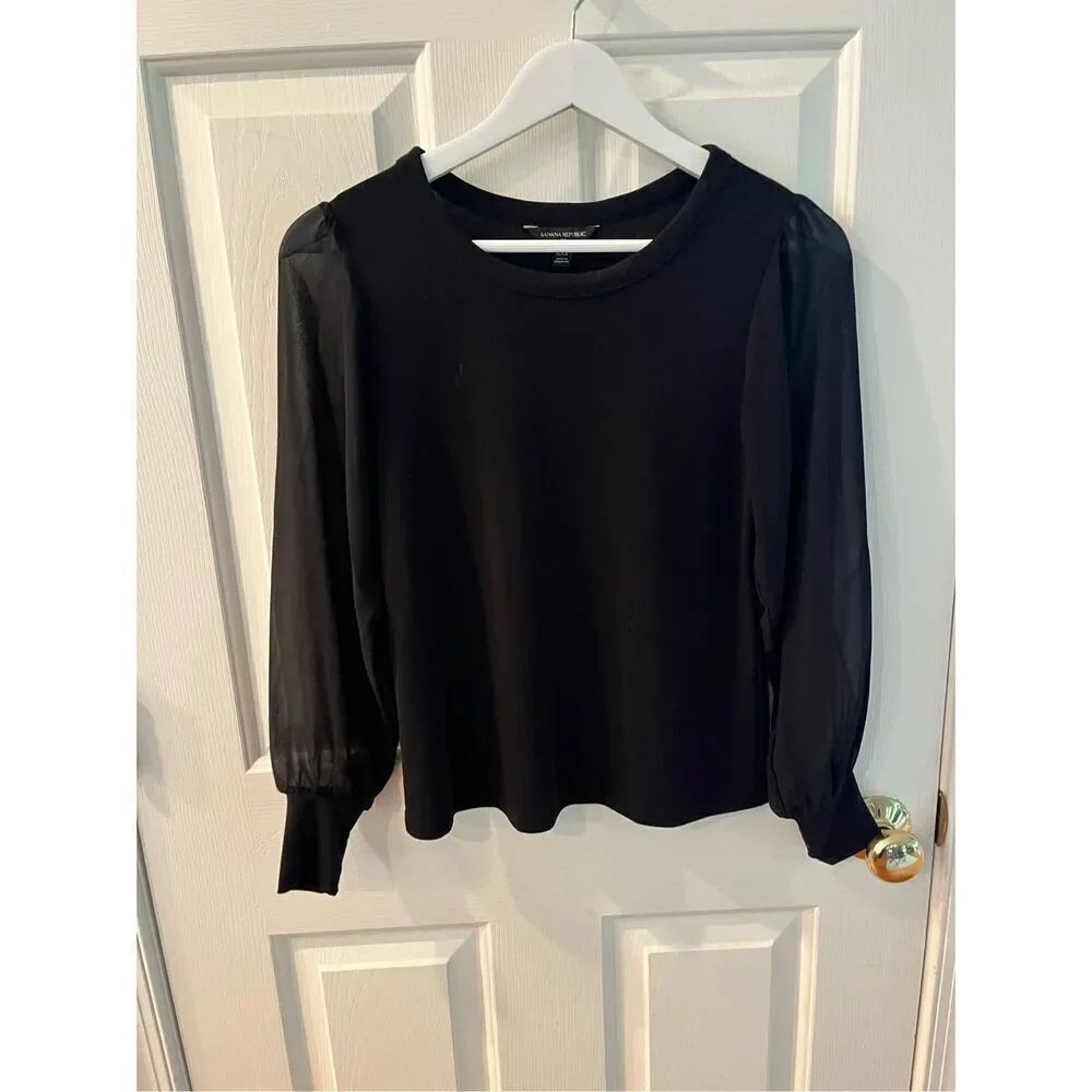 Banana Republic Black Crepe Sheer Gothic Long Sleeve Top sz XXS EUC